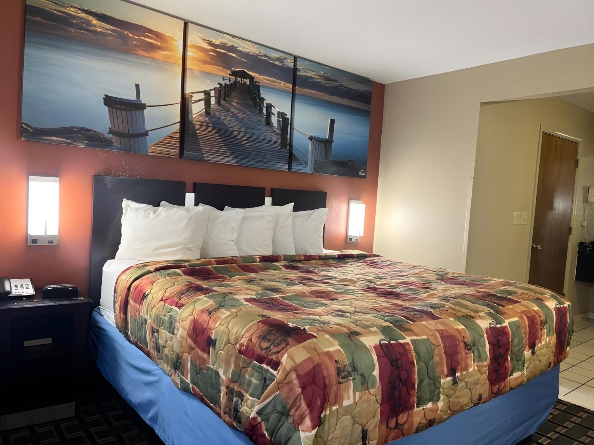Days Inn & Suites By Wyndham Pine Bluff Exterior foto