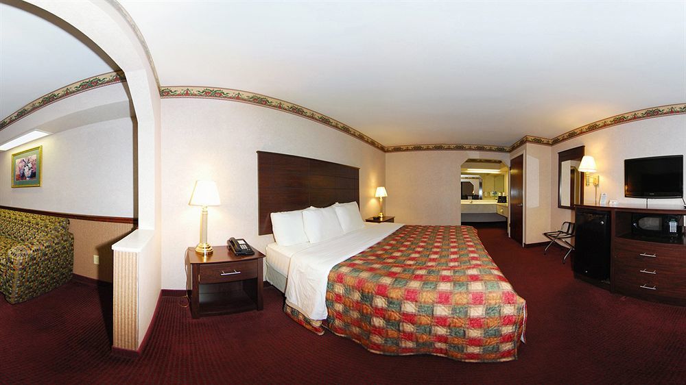 Days Inn & Suites By Wyndham Pine Bluff Exterior foto
