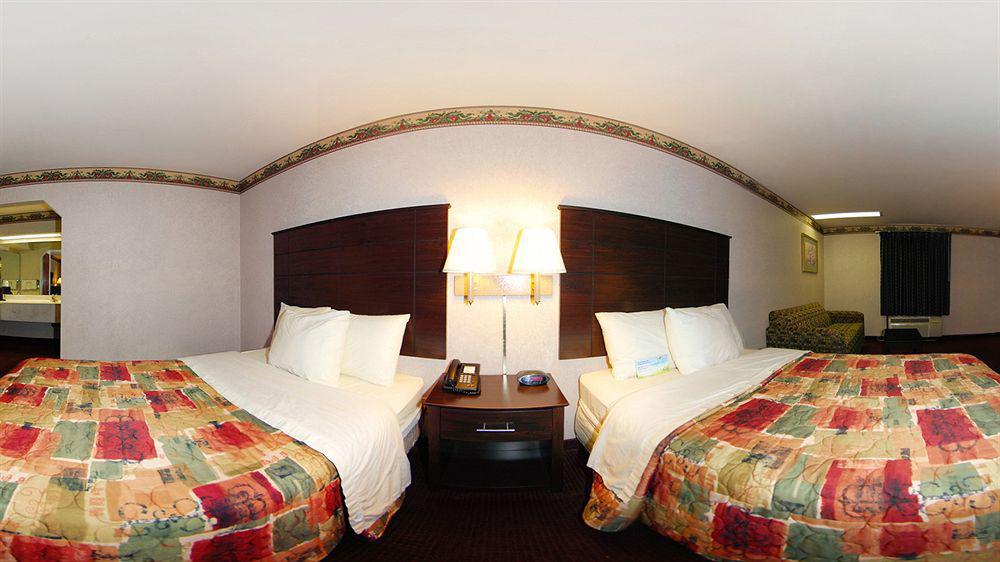 Days Inn & Suites By Wyndham Pine Bluff Exterior foto